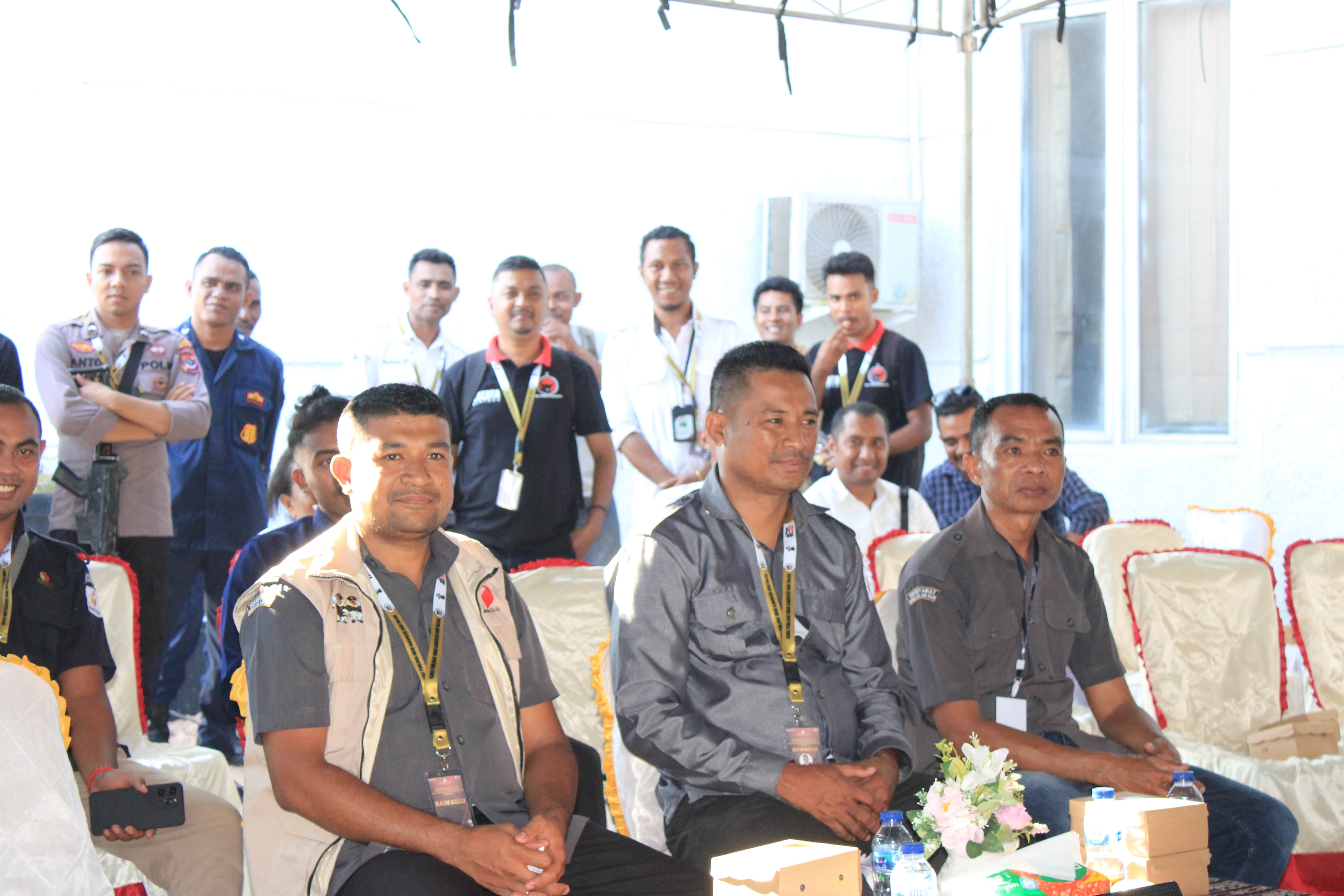 Pengawasan Pengundian dan Penetapan no urut pasangan calon Bupati dan Wakil Bupati oleh Bawaslu