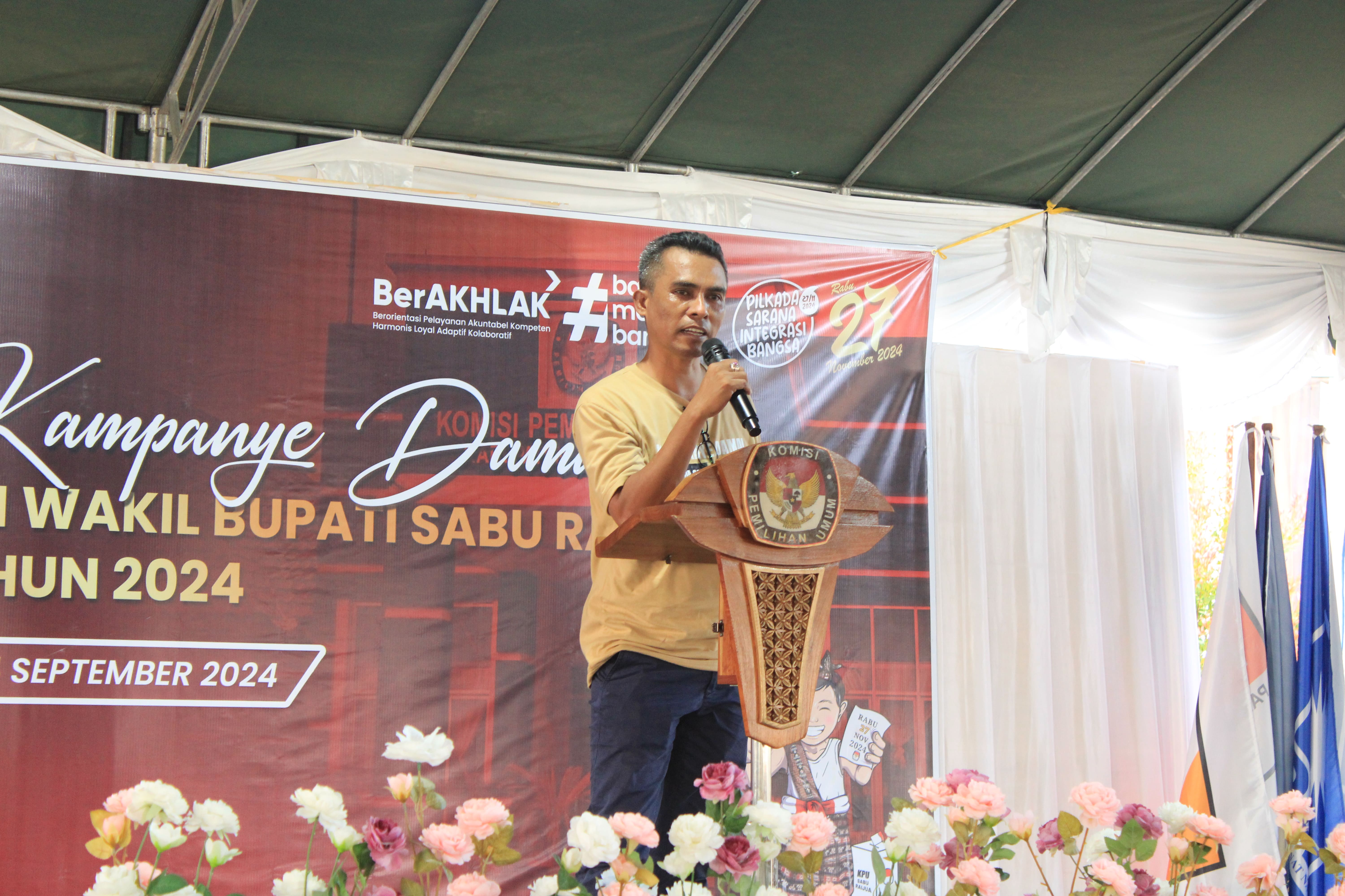 Ketua Bawaaslu Sabu Raijua, saat menyampaikan sambutannya dala Deklarasi Kampanye Damai 