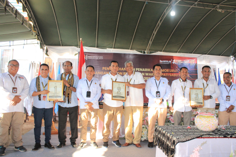 Masing-masing Pasangan calon dengan nomor urut yang didapatkan