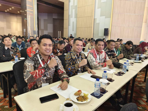 Anggota Bawaslu Sabu Raijua Saat Mengikuti Rapat Koordinasi Nasional (Rakornas) Pengawasan Siber Pemilihan Serentak Tahun 2024 