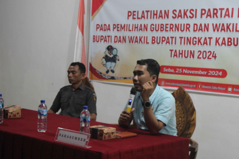 Ketua KPU saat menyampaikan Materi dalam Pelatihan Saksi Bagi Pserta Pemilihan 2024