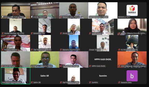 Pesrta Rapat Evaluasi Publikasi Media Sosial dan Pemberitaan Bawaslu Kabupaten/Kota se-NTT