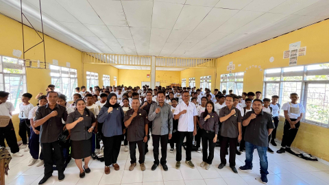 Foto Bersama dengan Peserta seusai Kegiatan